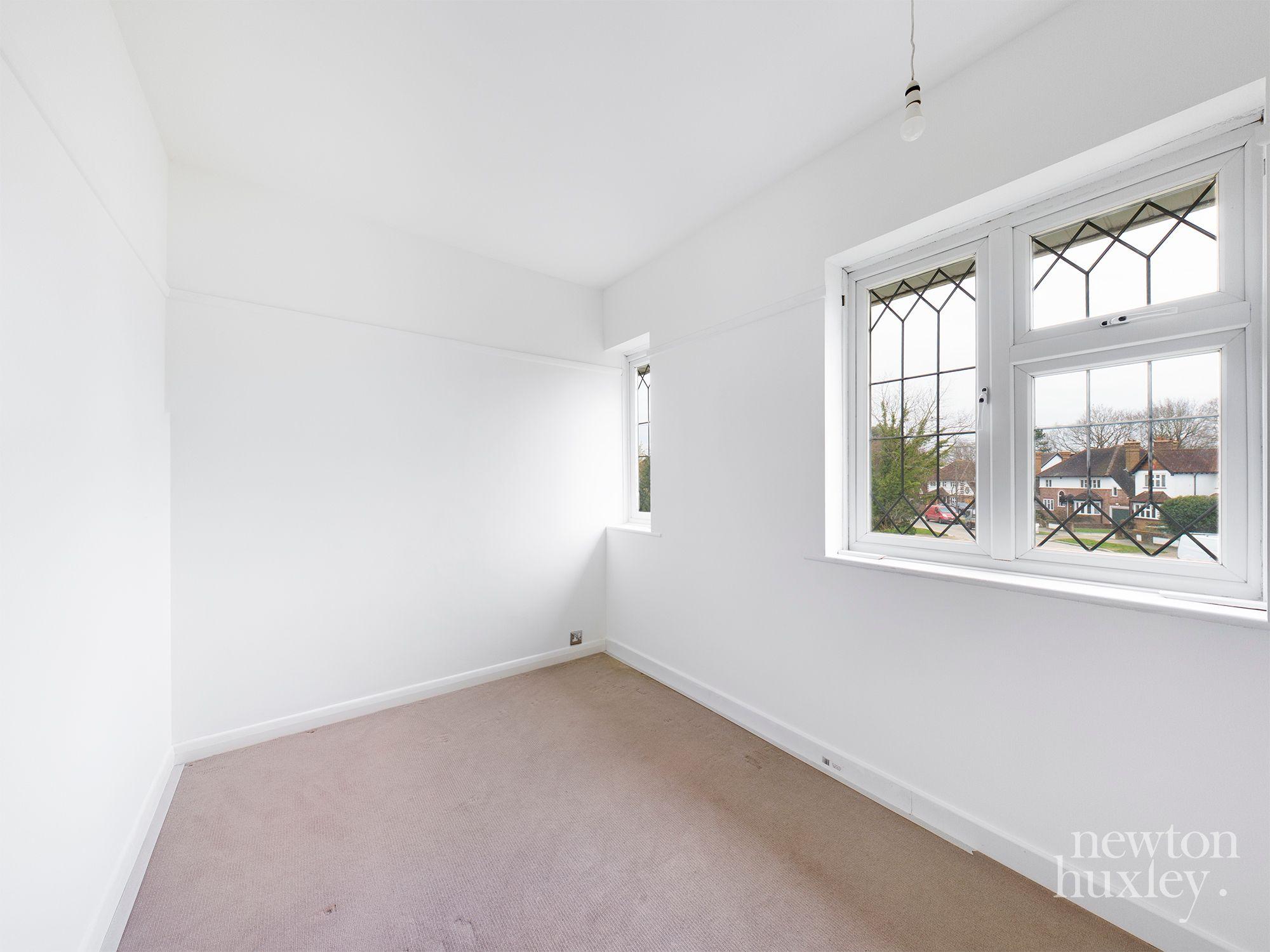 Flat Southwood Gardens in Elmbridge