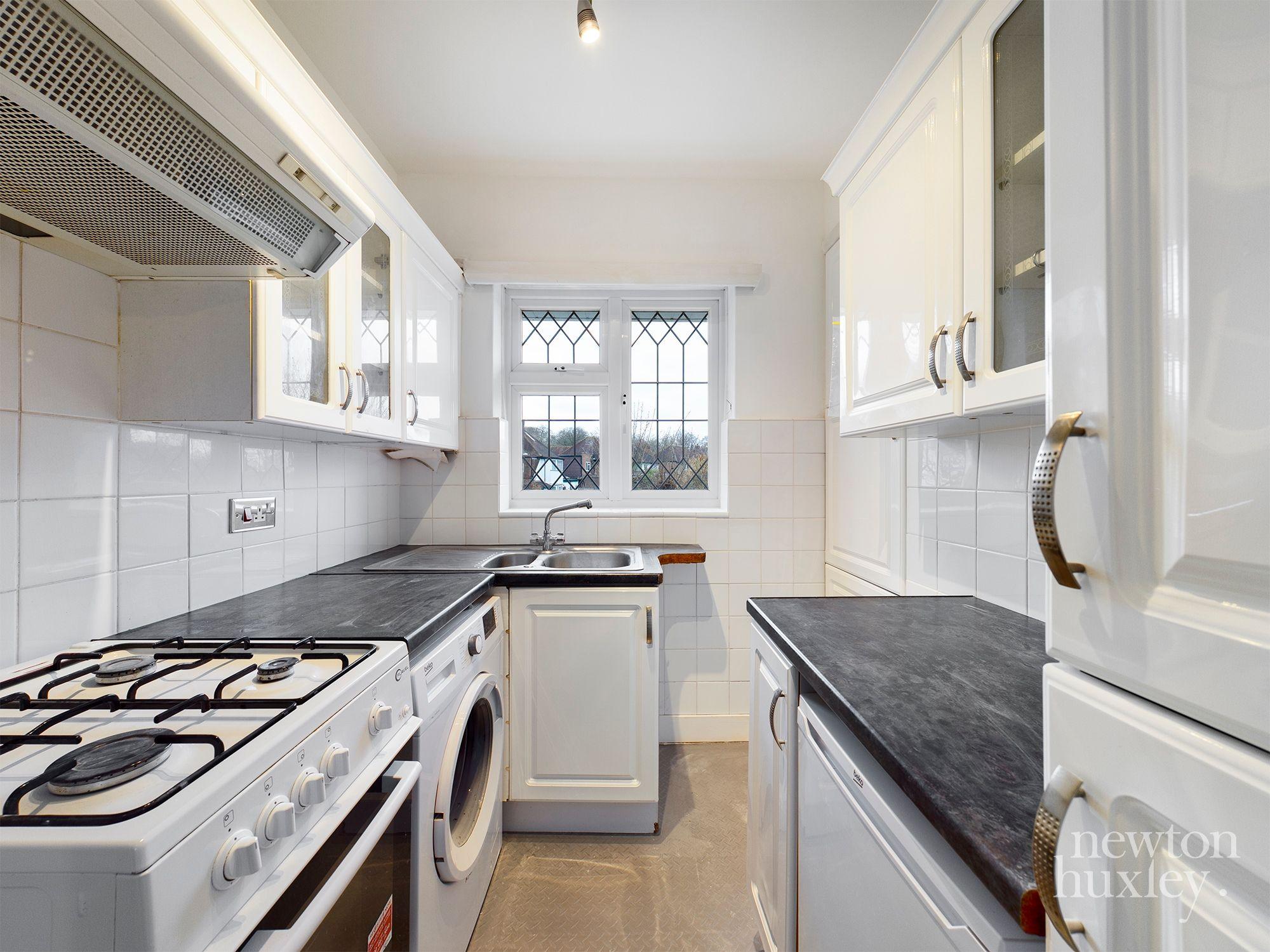 Flat Southwood Gardens in Elmbridge