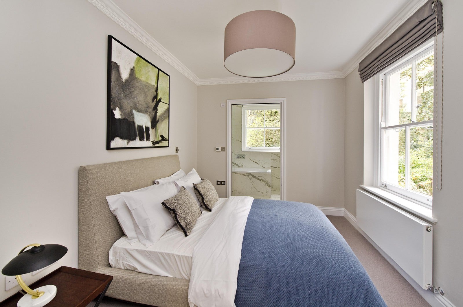 Flat St Stephen's Gardens in City of Westminster