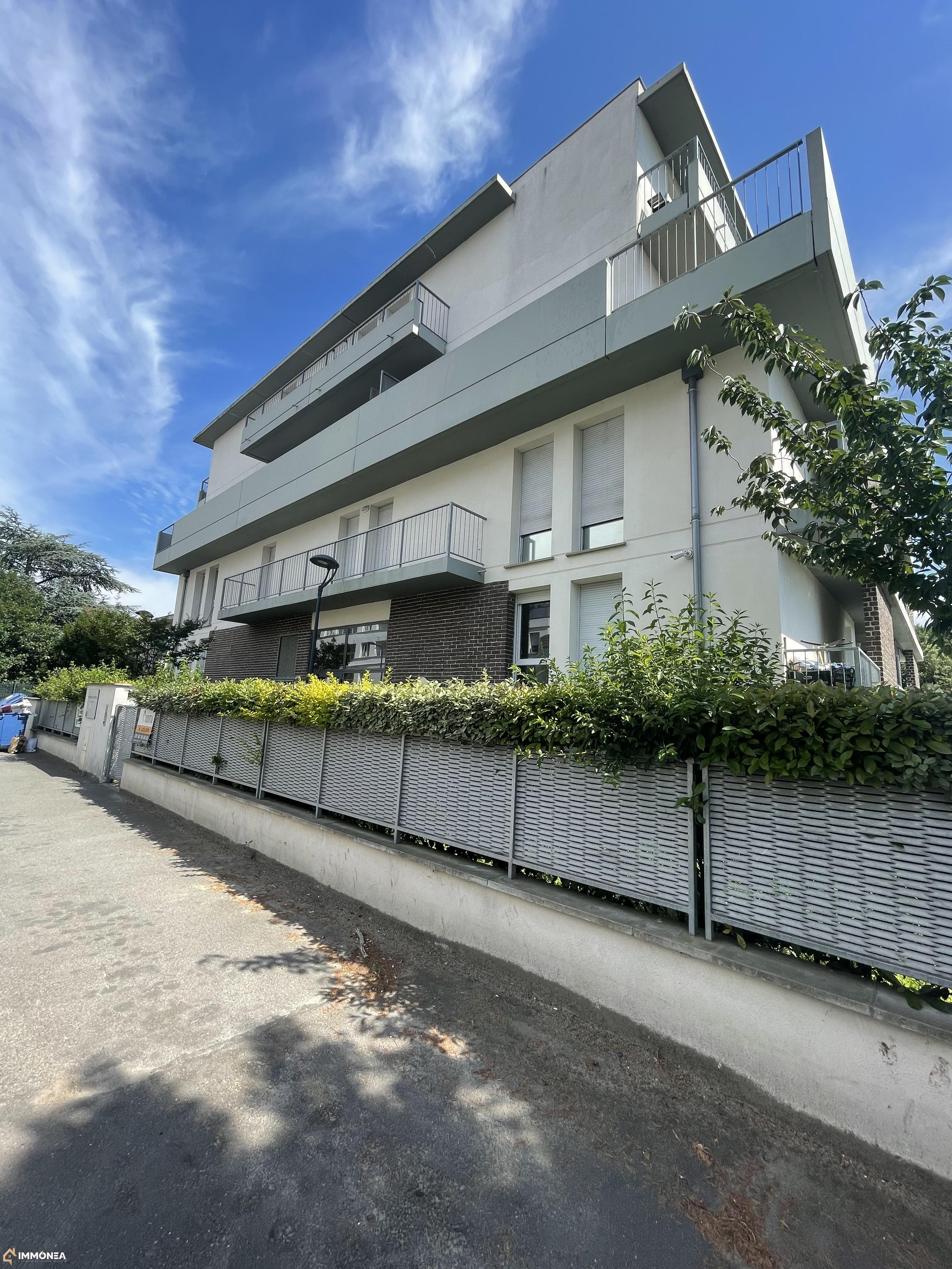Flat Rue Edmond Rostand in Toulouse