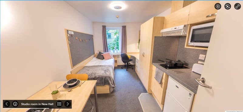 Room Clevely Way in Nottingham