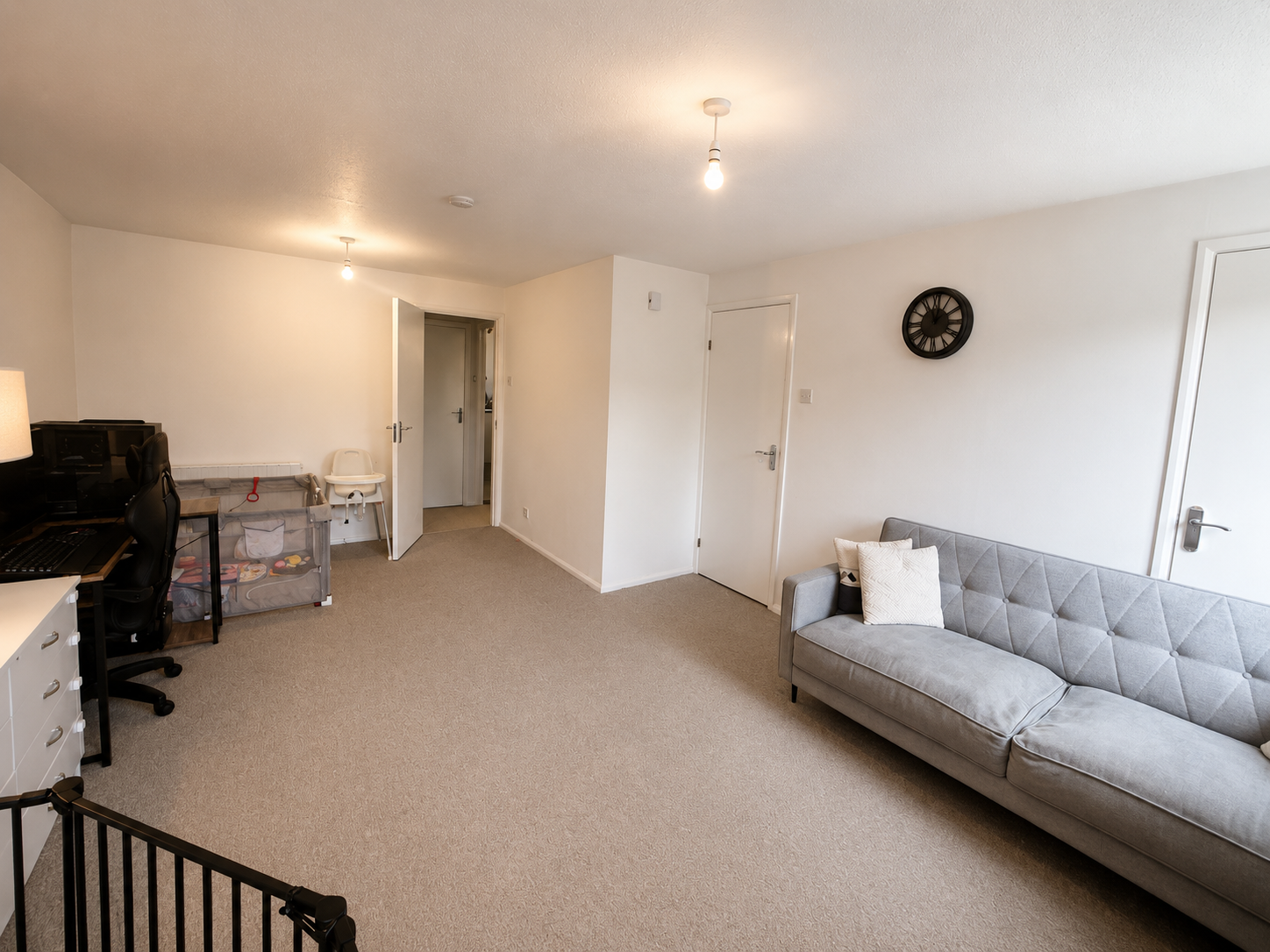 Flat Taylor Close in Greater London