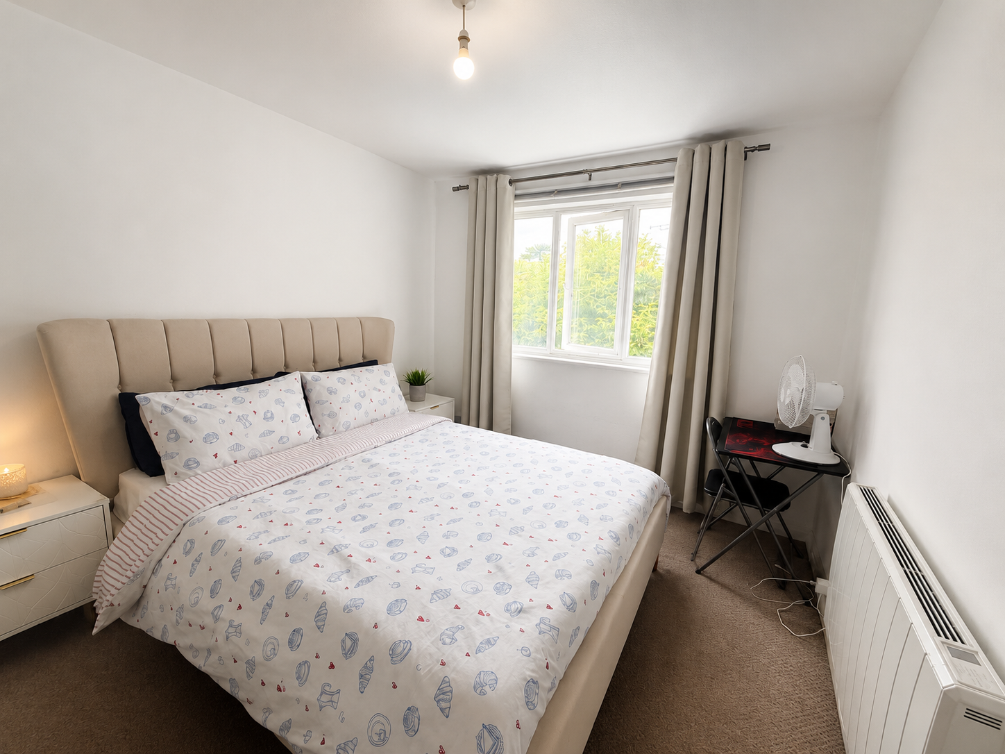 Flat Taylor Close in Greater London