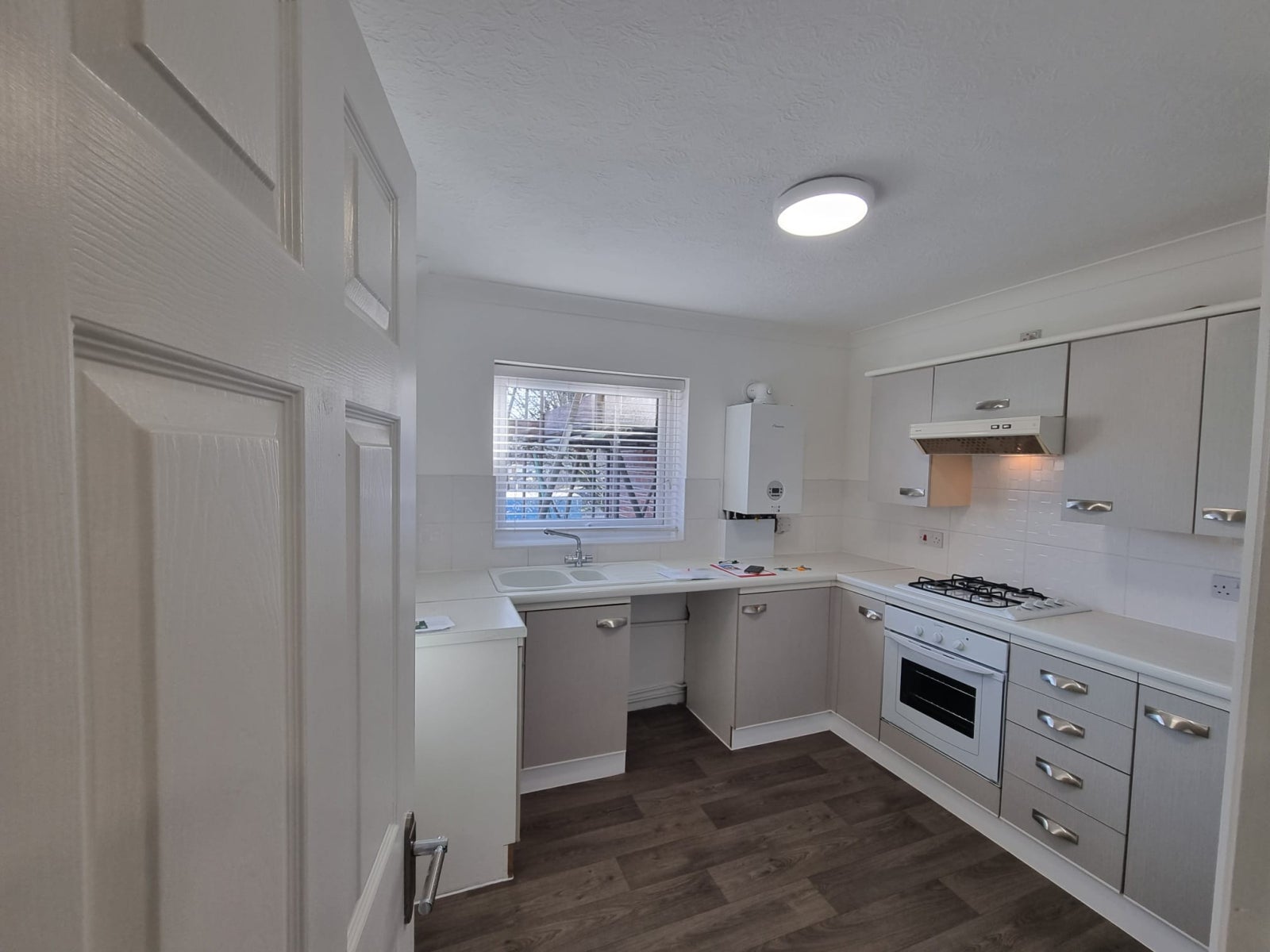 Flat The Rocks Close in Catbrook
