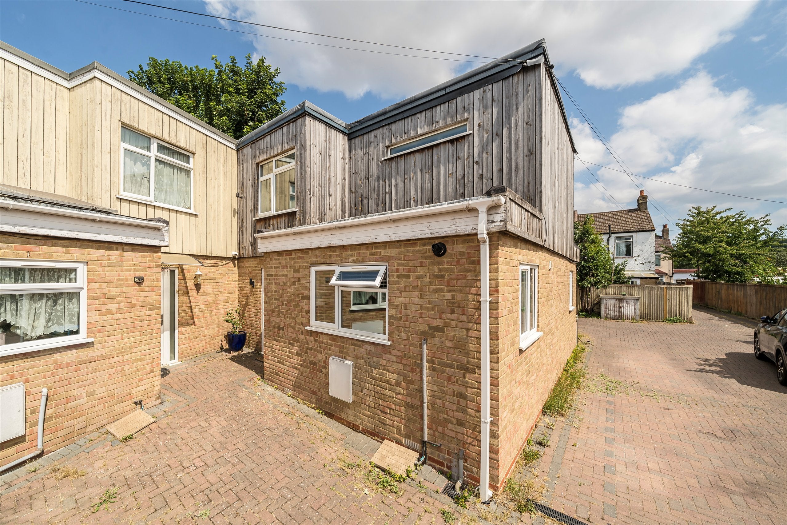 House Myra Street in Greater London