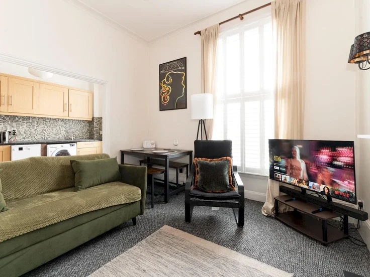 Flat Blackheath Road in Greater London