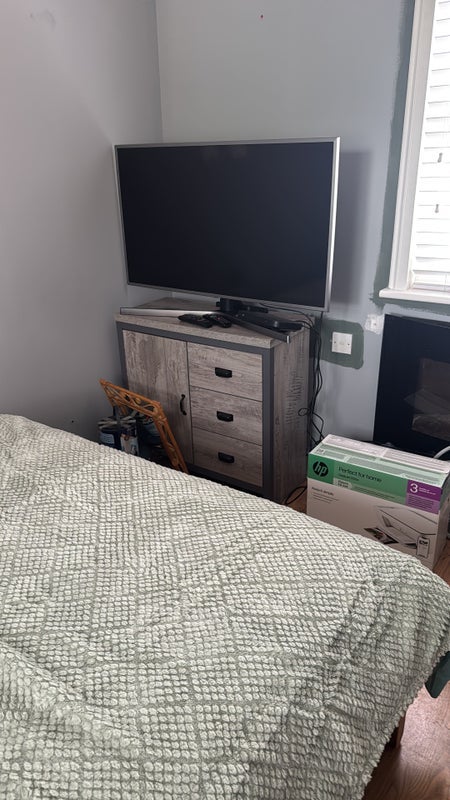 Room Burghley Way in Chelmsford
