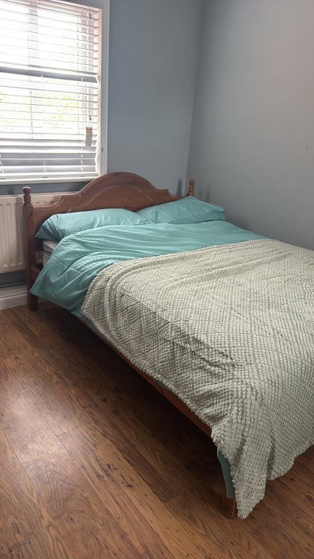 Room Burghley Way in Chelmsford