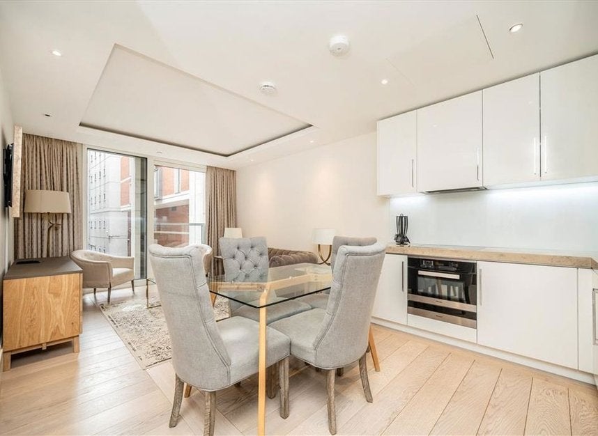 Flat Strand in City of Westminster