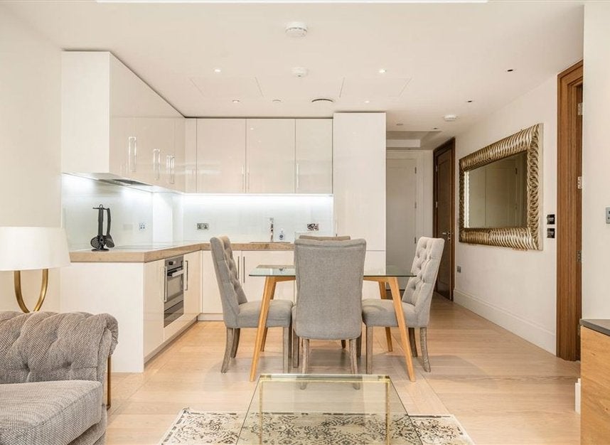 Flat Strand in City of Westminster