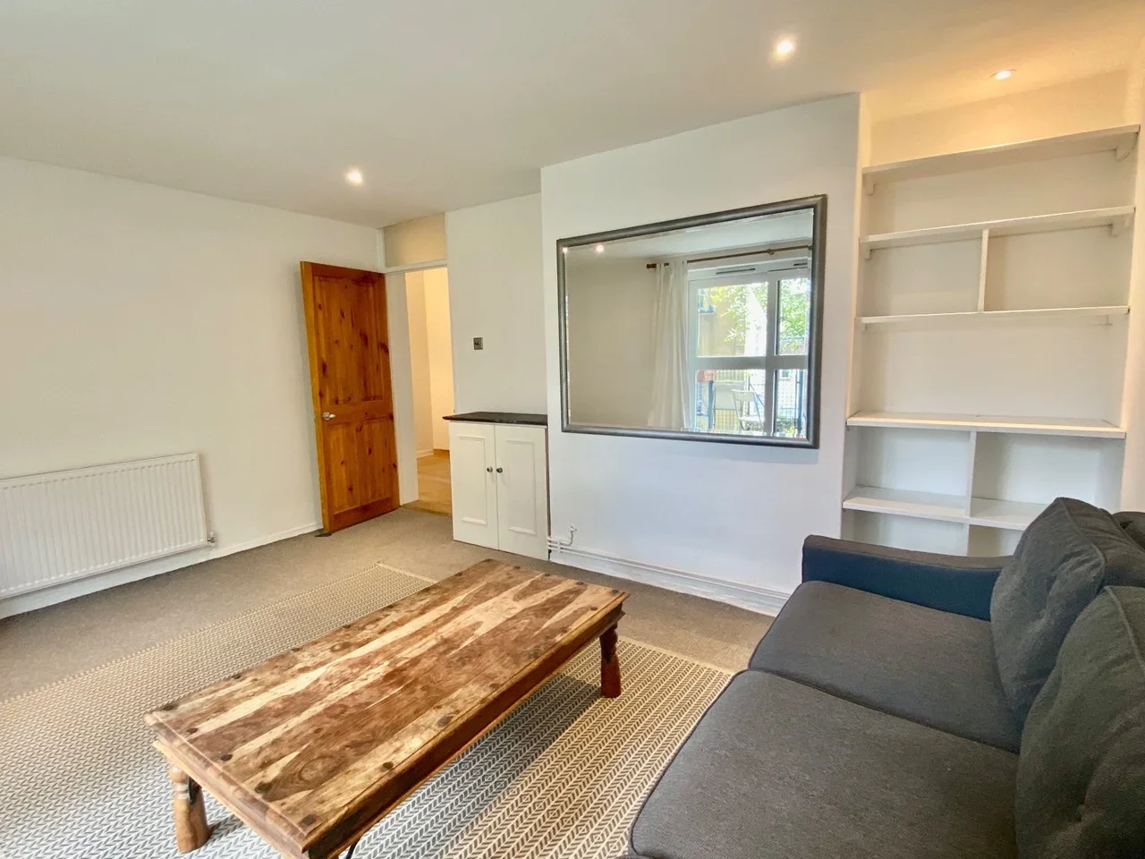 Flat Landseer Road in Greater London