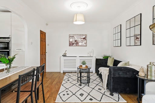 Room Avalon Road in Greater London