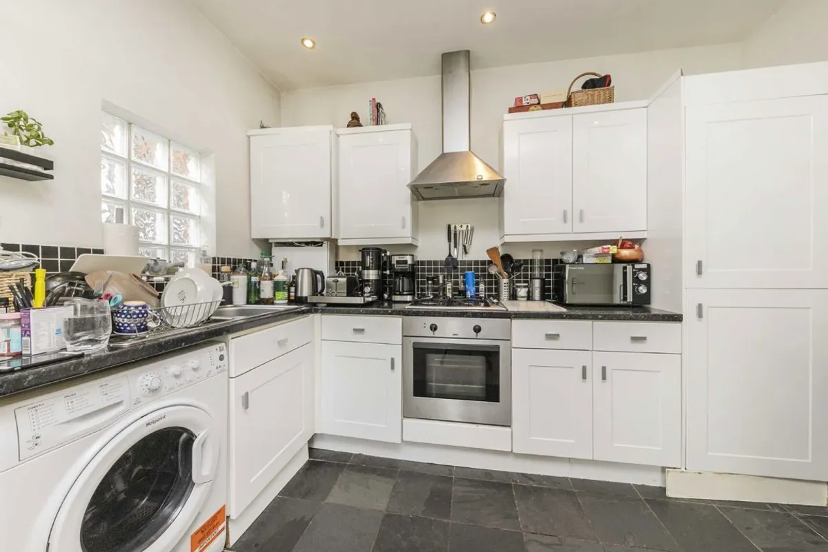 Flat Stanthorpe Road in Greater London