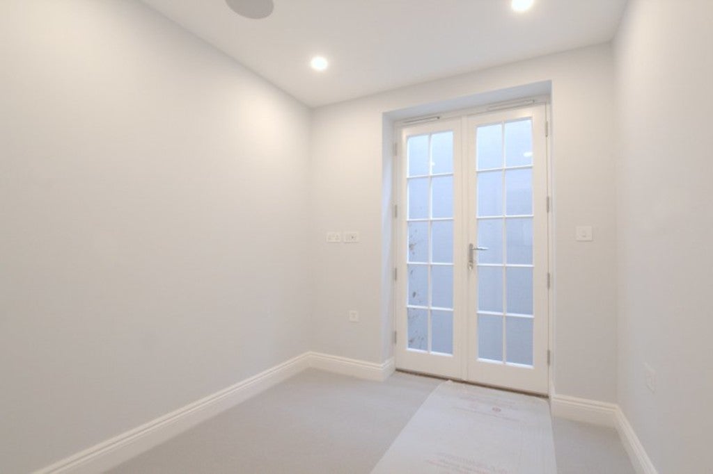 Flat Sefton Street in Greater London