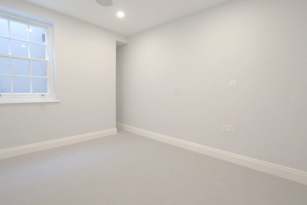 Flat Sefton Street in Greater London