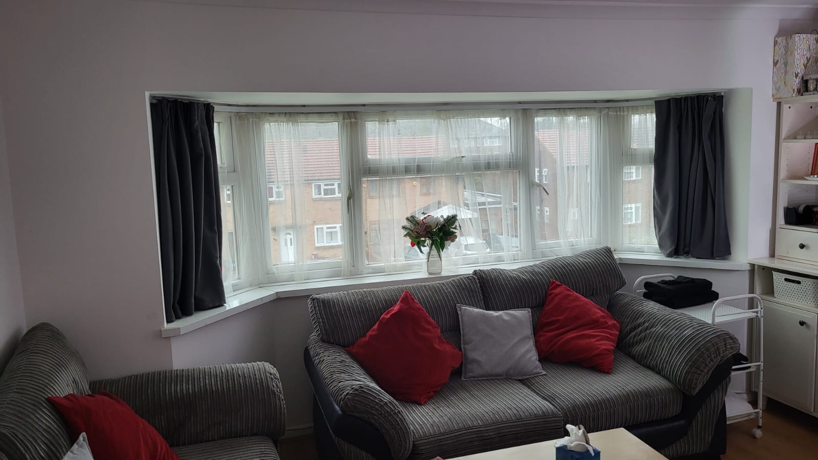 Flat Larch Crescent in Greater London
