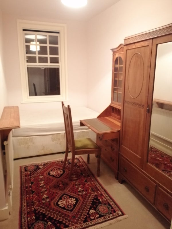 Room Hammersmith Flyover in Greater London