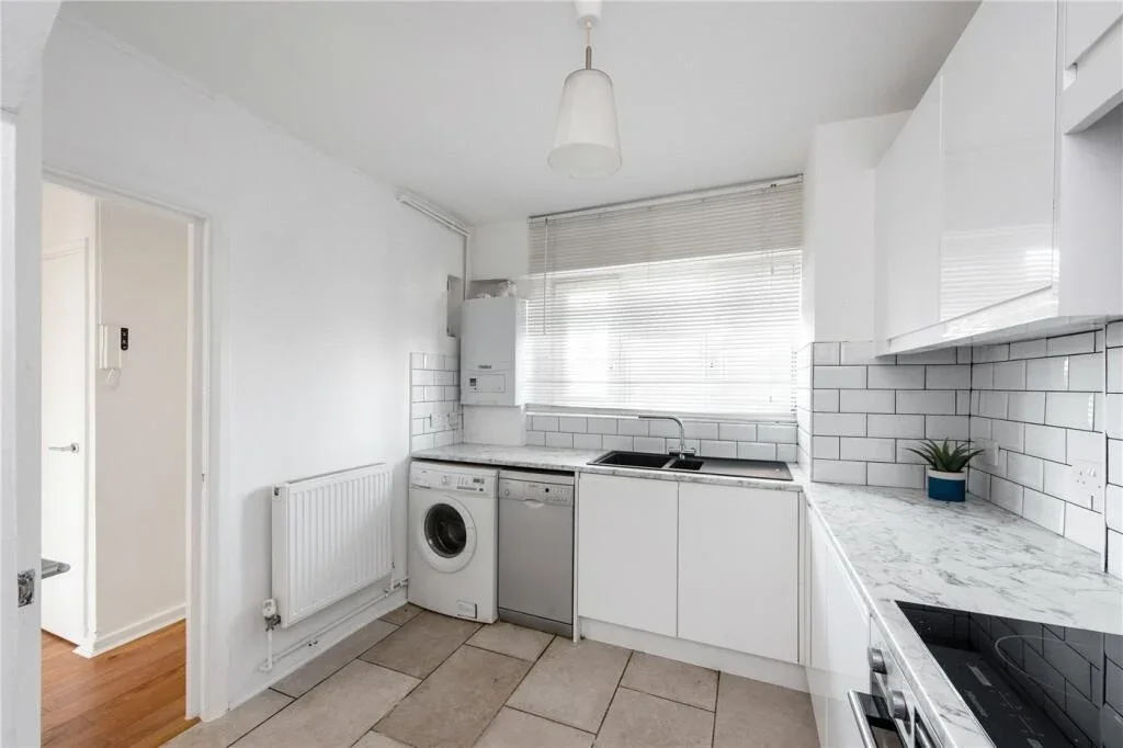 Flat New North Road in Greater London