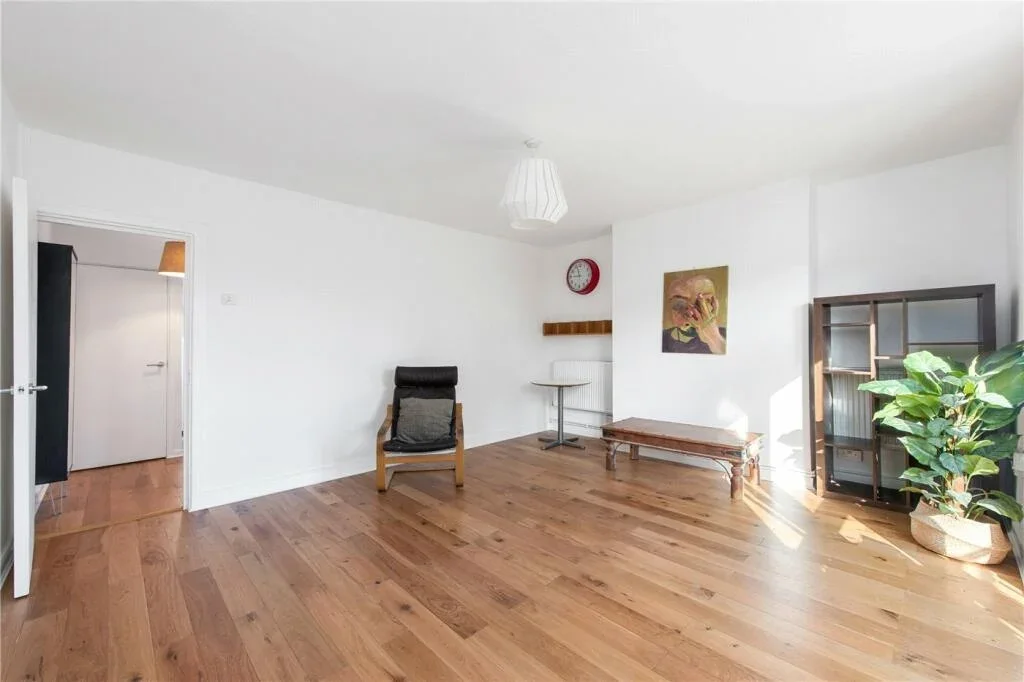 Flat New North Road in Greater London