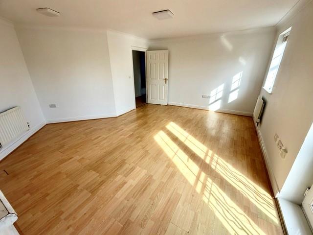 Flat Shillingford Close in Greater London