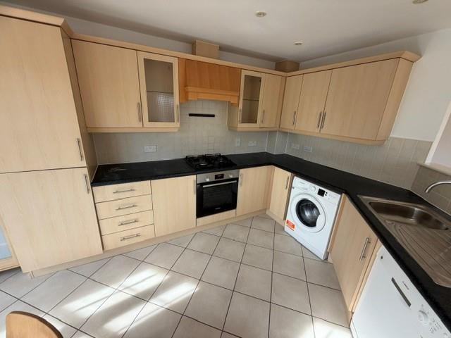 Flat Shillingford Close in Greater London