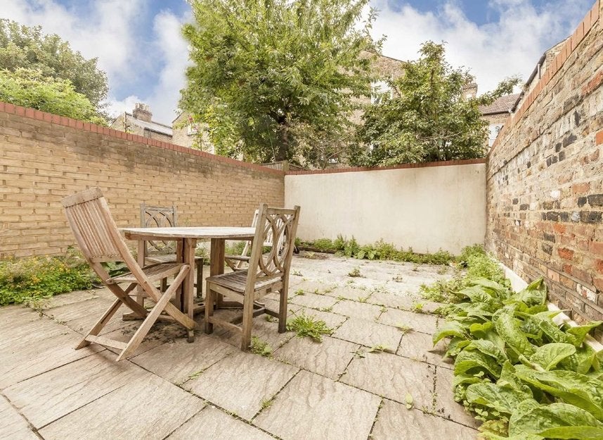 House Solon Road in Greater London