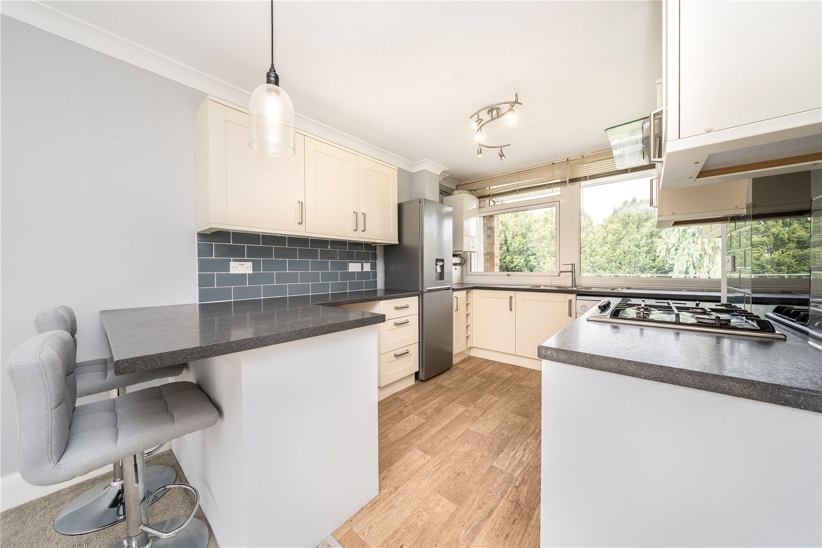 Flat Greenacres in Greater London