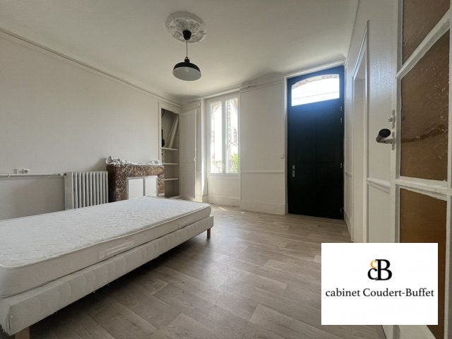 Flat Rue des Jardins in Cosne-Cours-sur-Loire