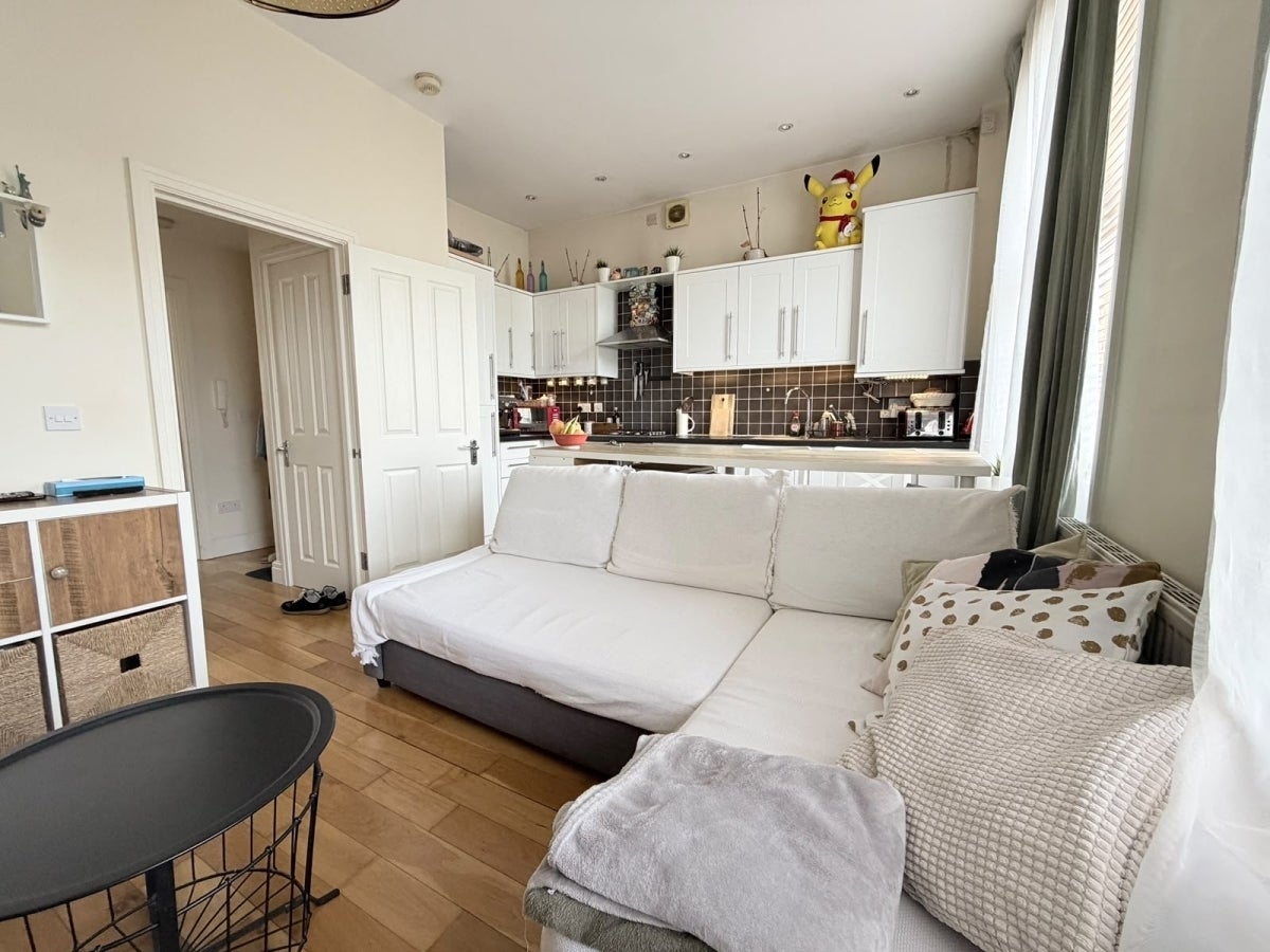 Flat Courtauld Road in Greater London