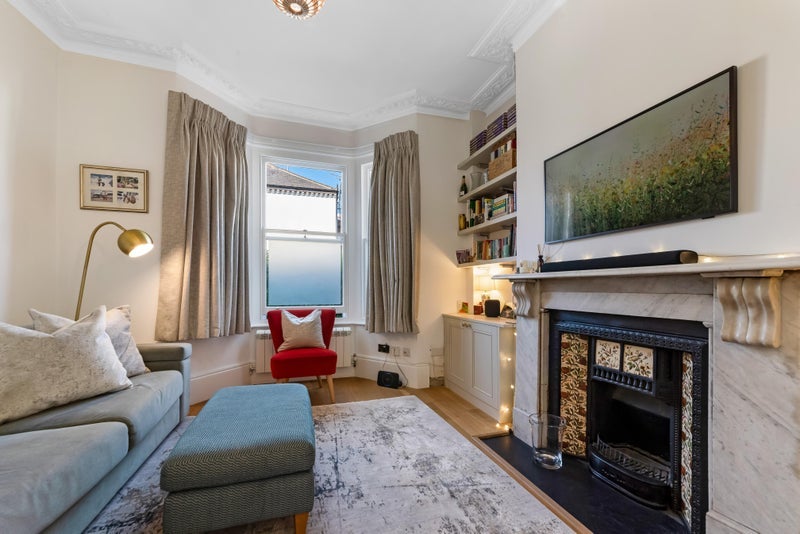 Room Shorrolds Road in Greater London