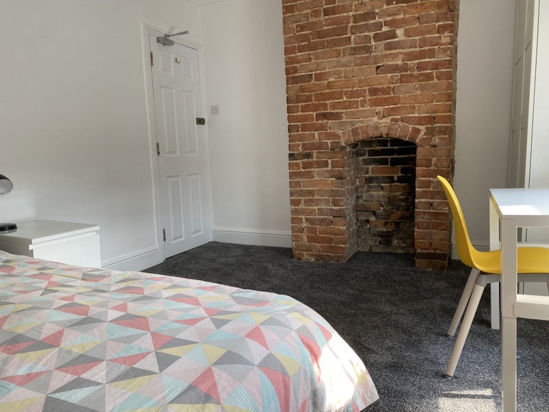 Room Melville Road in Maidstone