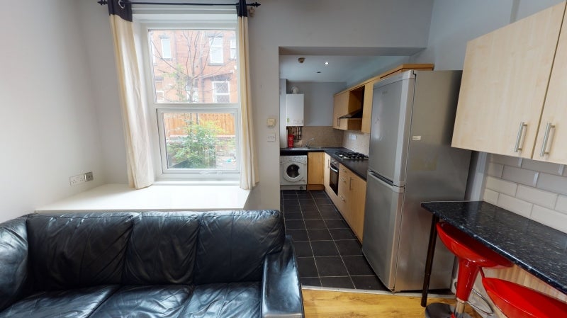 House Hartley Grove in Leeds