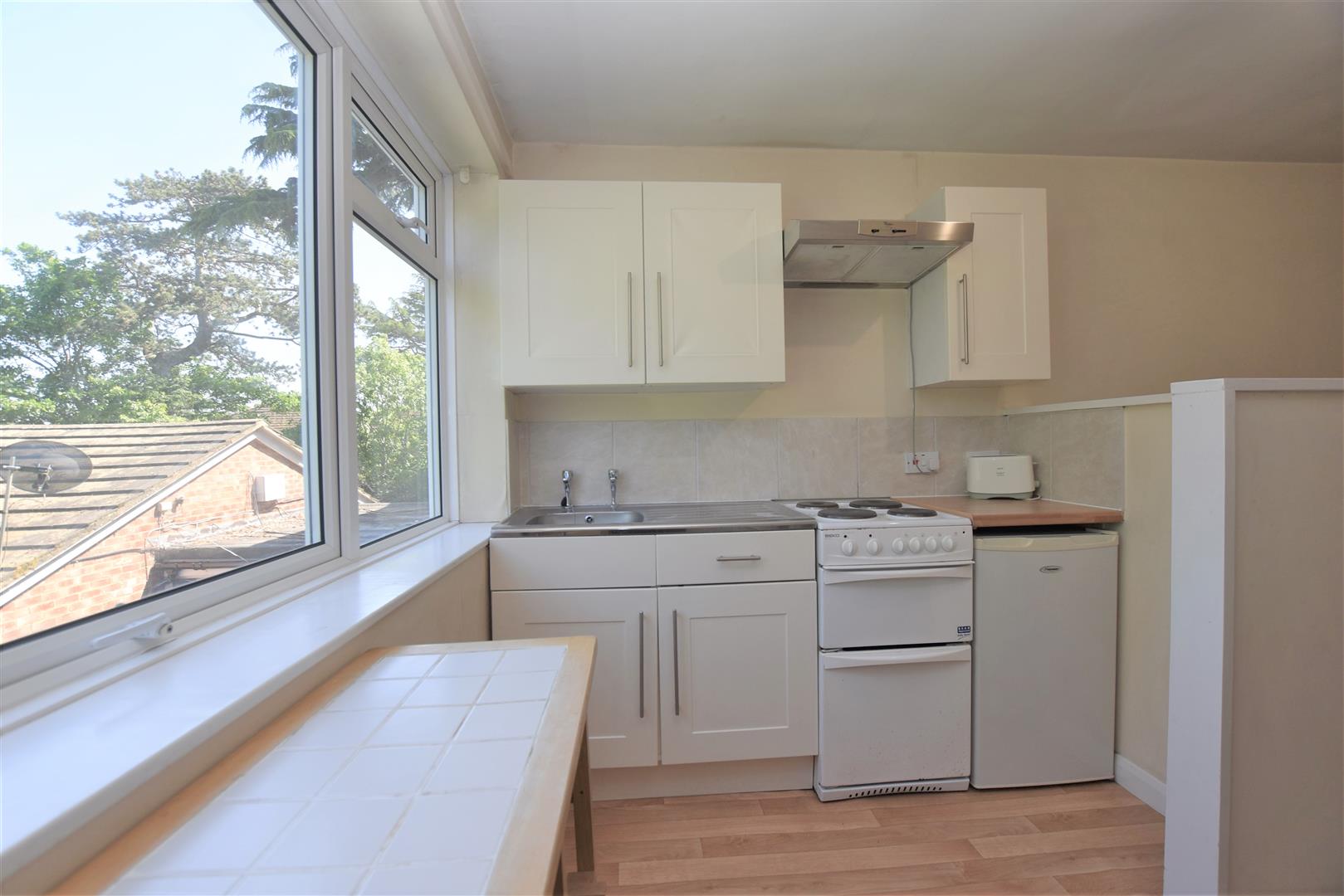 Flat Southcote Road in Reading