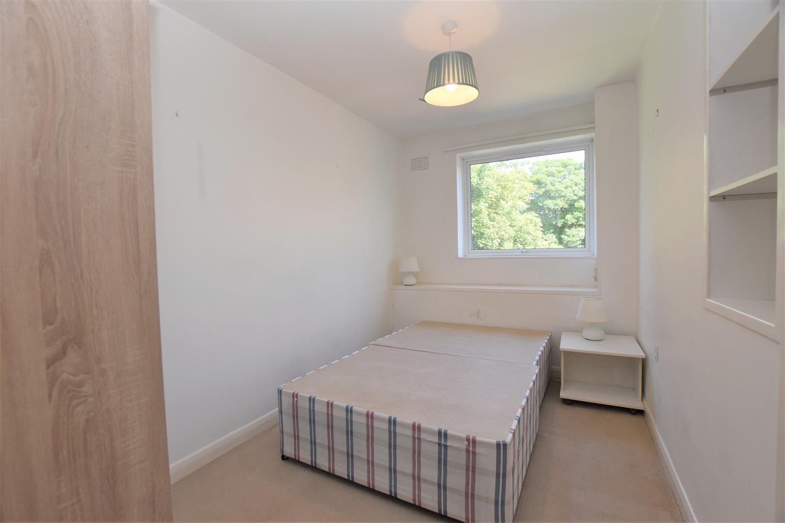 Flat Southcote Road in Reading