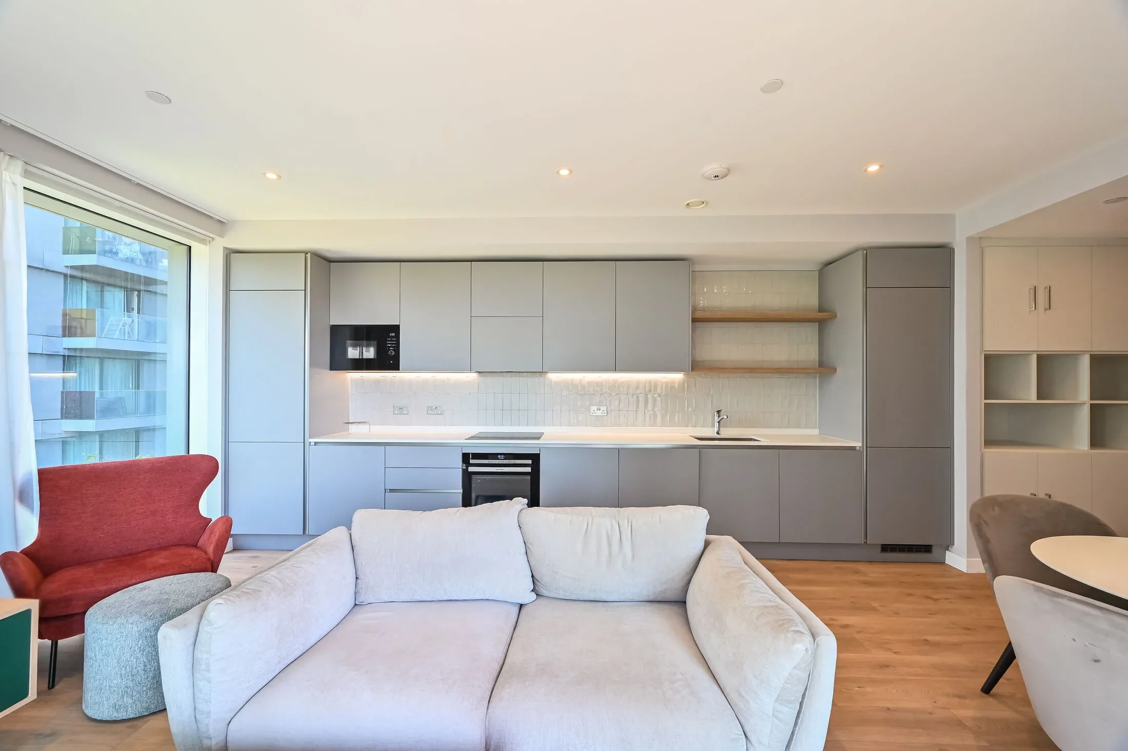 Flat Portlands Court in Greater London