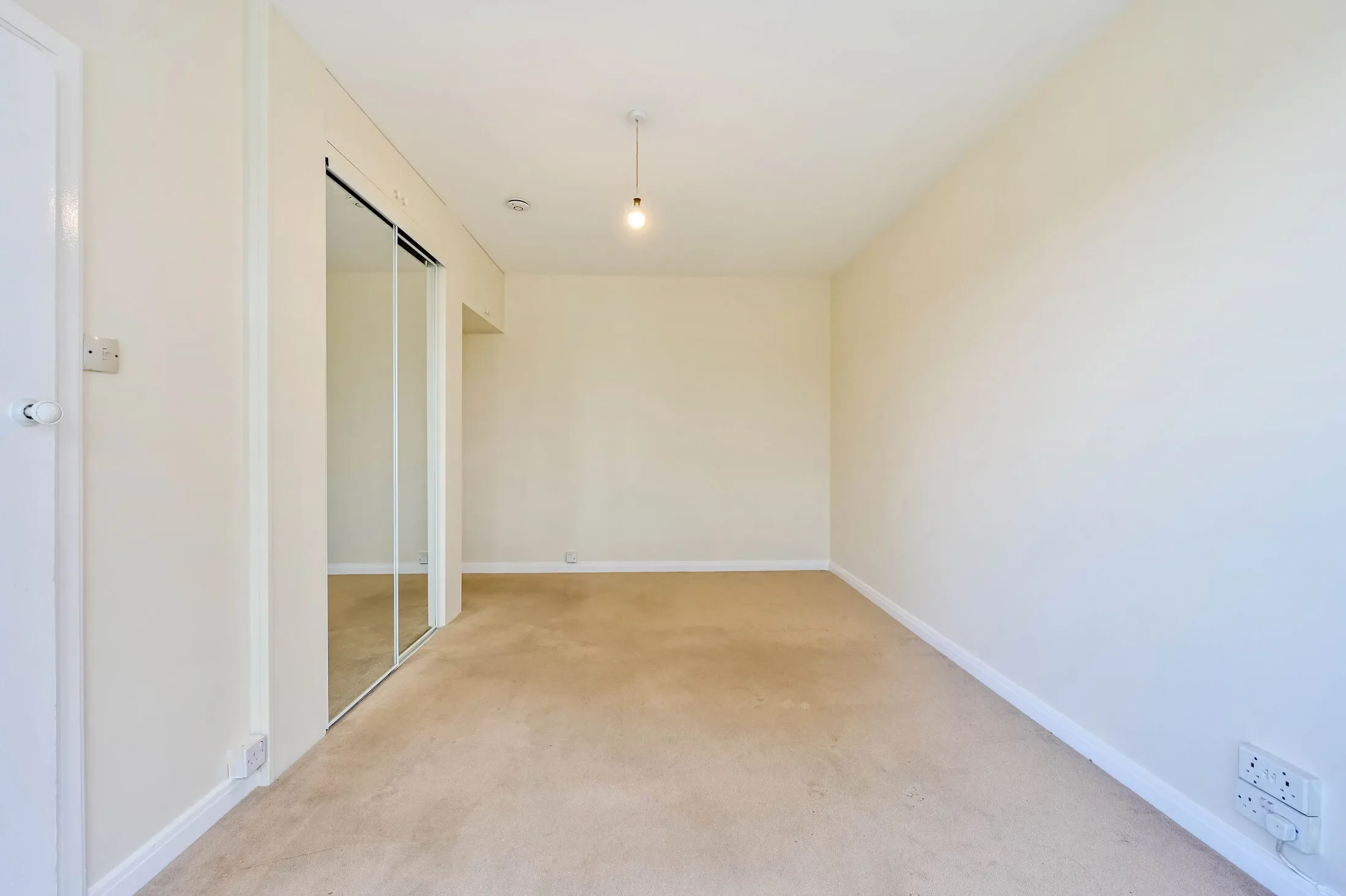 Flat Wyke Road in Greater London