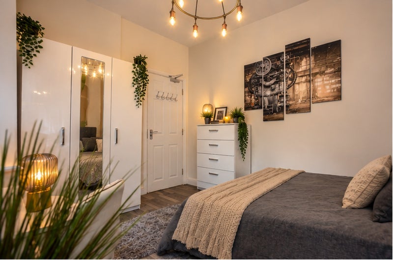 Room Mauldeth Road in Manchester