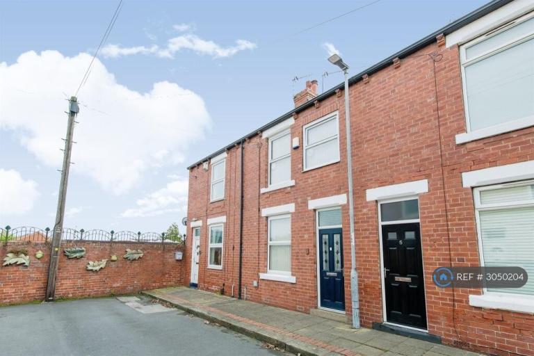 House Hope Street West in Wakefield
