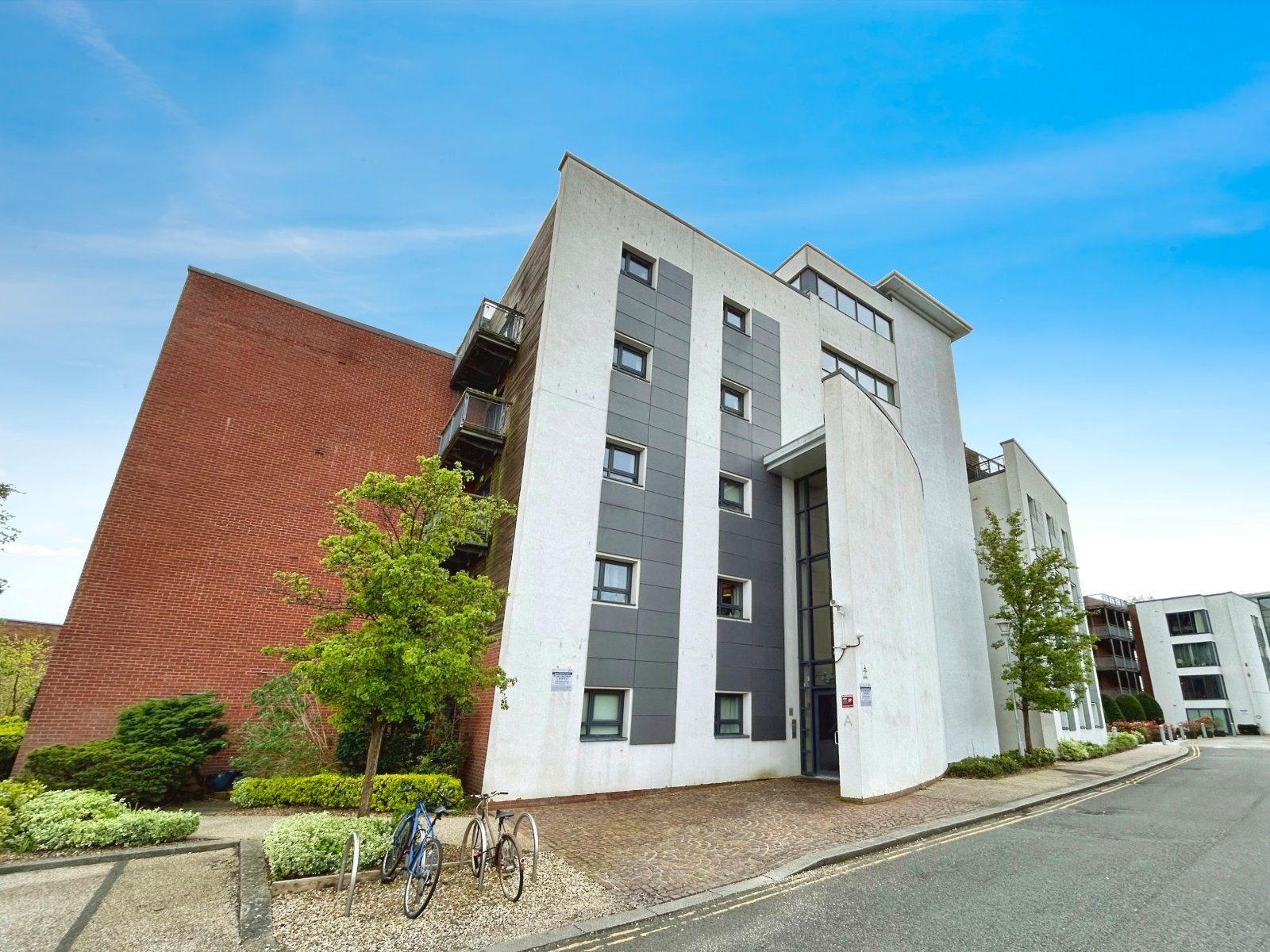 Flat Wilmslow Road in Manchester