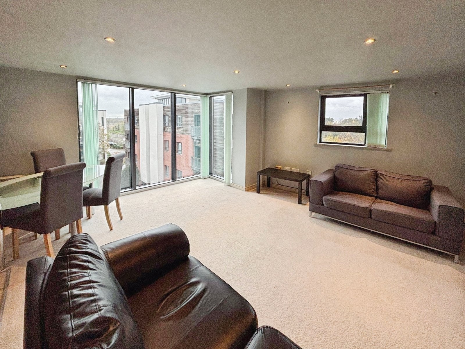 Flat Wilmslow Road in Manchester