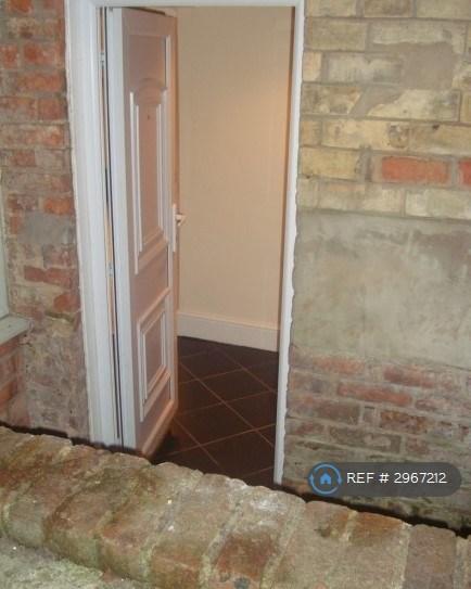 Flat Wilbraham Road in Manchester