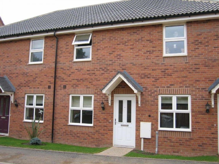 Flat Dunmore Road in Harborough