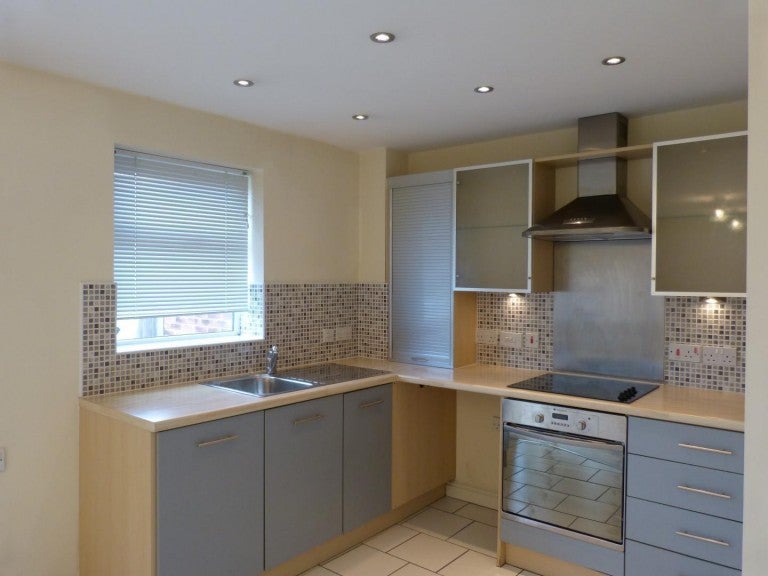 Flat Dunmore Road in Harborough