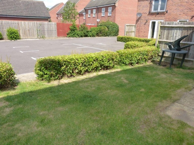 Flat Dunmore Road in Harborough