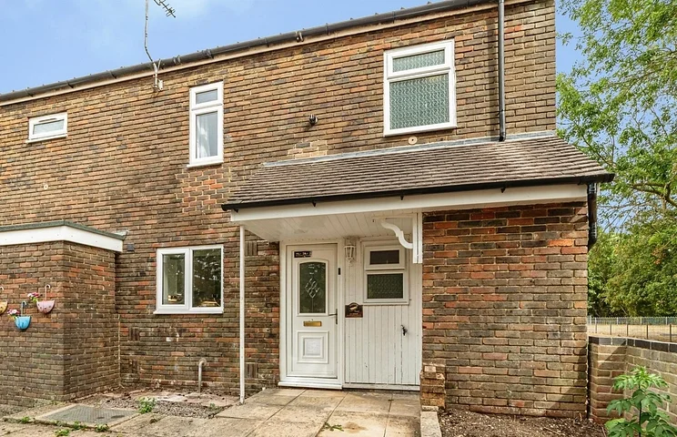 House Anglesey Close in Basingstoke and Deane