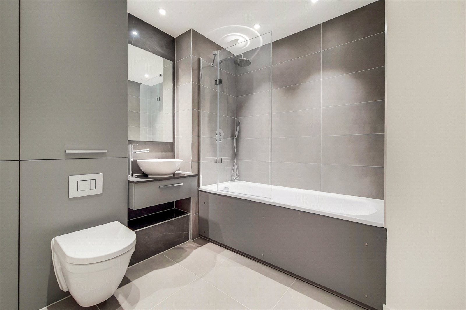 Flat Atlantis Avenue in Greater London
