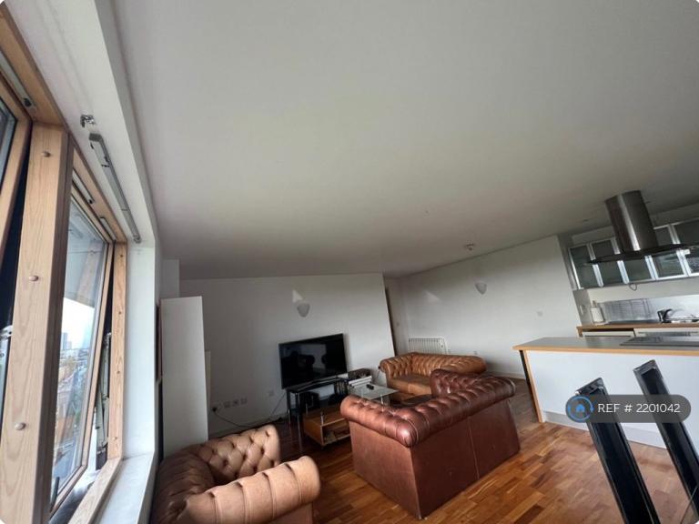 Room Poole Street in Greater London