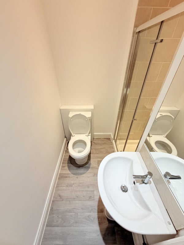 Flat Stanhope Gardens in Greater London