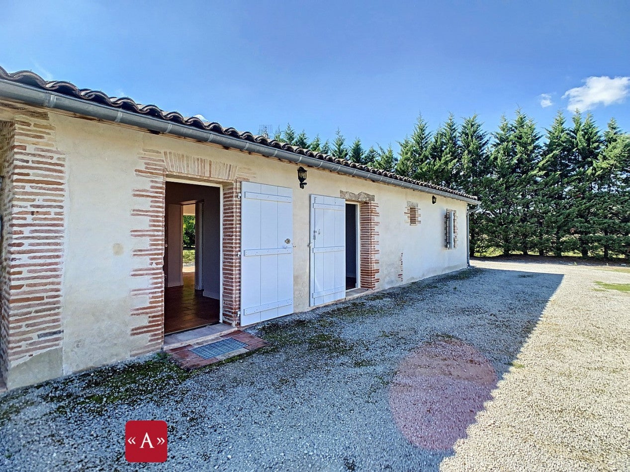 Appartement Route de Garrigues à Saint-Sulpice-la-Pointe