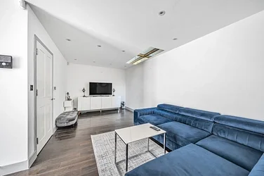House Sarre Road in Greater London